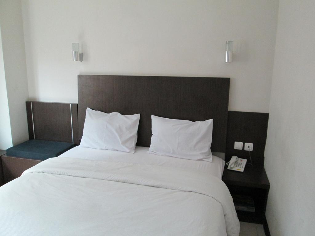 בנדונג Hotel Cihampelas 3 חדר תמונה